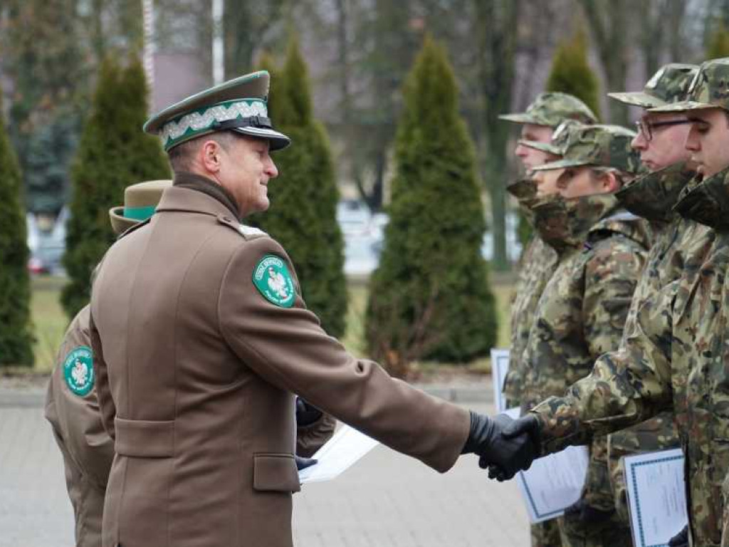 Ślubowanie nowo przyjętych funkcjonariuszy NOSG (ZDJĘCIA)