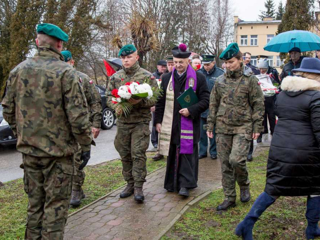 Hrubieszów: Uczczono 78 rocznicę mordu dokonanego na żołnierzach Batalionów Chłopskich i Armii Krajowej (ZDJĘCIE)