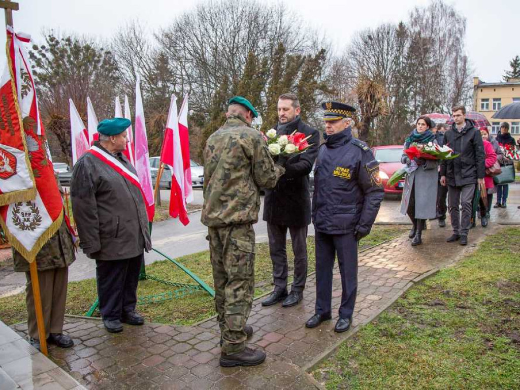 Hrubieszów: Uczczono 78 rocznicę mordu dokonanego na żołnierzach Batalionów Chłopskich i Armii Krajowej (ZDJĘCIE)