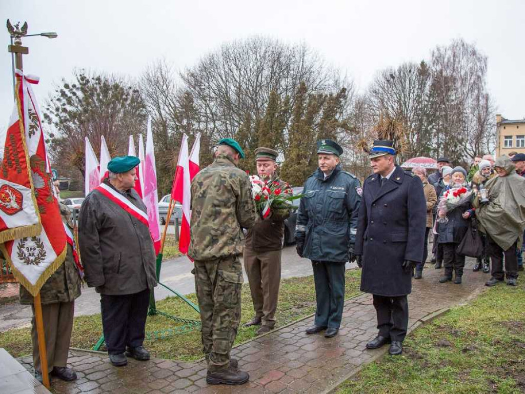 Hrubieszów: Uczczono 78 rocznicę mordu dokonanego na żołnierzach Batalionów Chłopskich i Armii Krajowej (ZDJĘCIE)