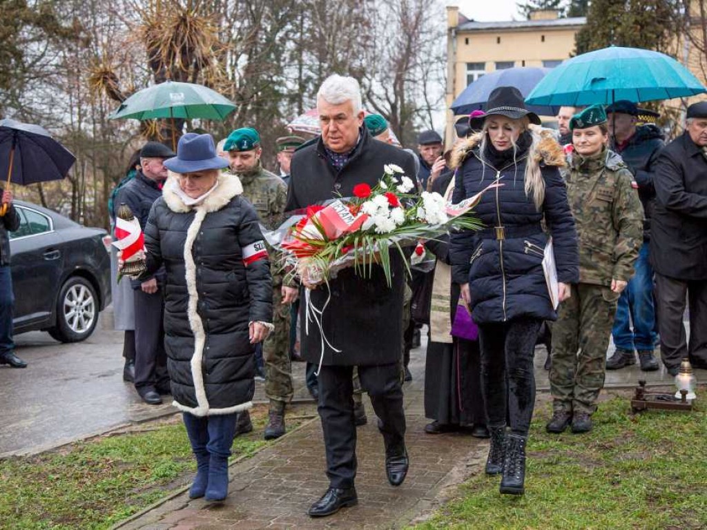 Hrubieszów: Uczczono 78 rocznicę mordu dokonanego na żołnierzach Batalionów Chłopskich i Armii Krajowej (ZDJĘCIE)