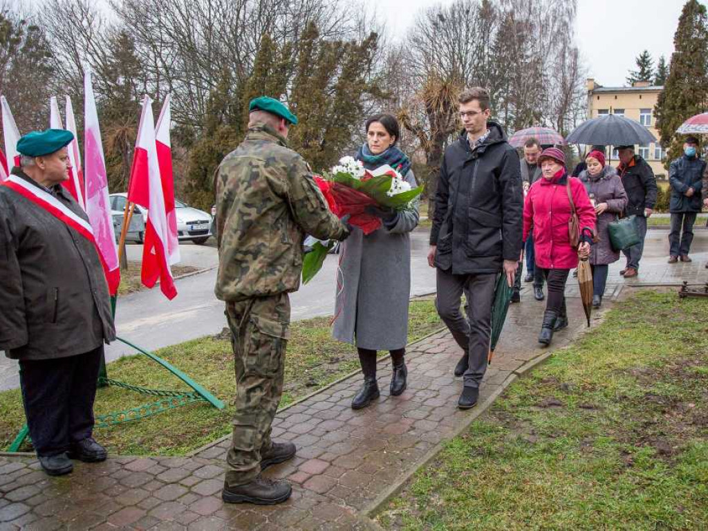 Hrubieszów: Uczczono 78 rocznicę mordu dokonanego na żołnierzach Batalionów Chłopskich i Armii Krajowej (ZDJĘCIE)