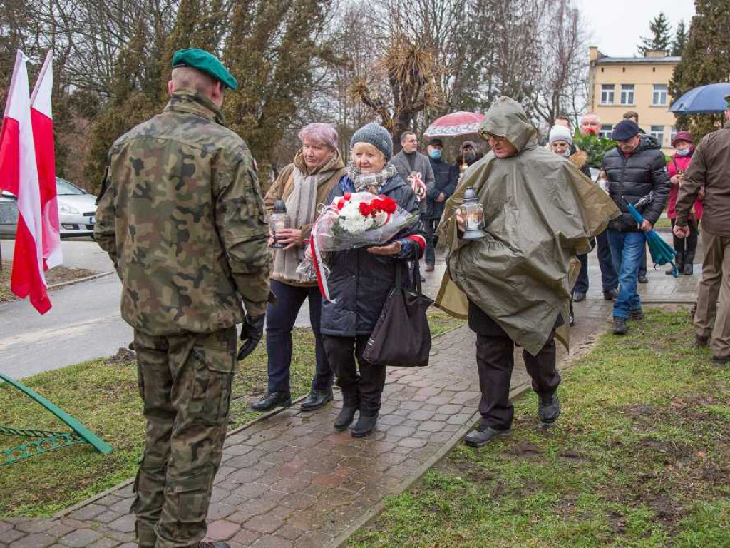 Hrubieszów: Uczczono 78 rocznicę mordu dokonanego na żołnierzach Batalionów Chłopskich i Armii Krajowej (ZDJĘCIE)