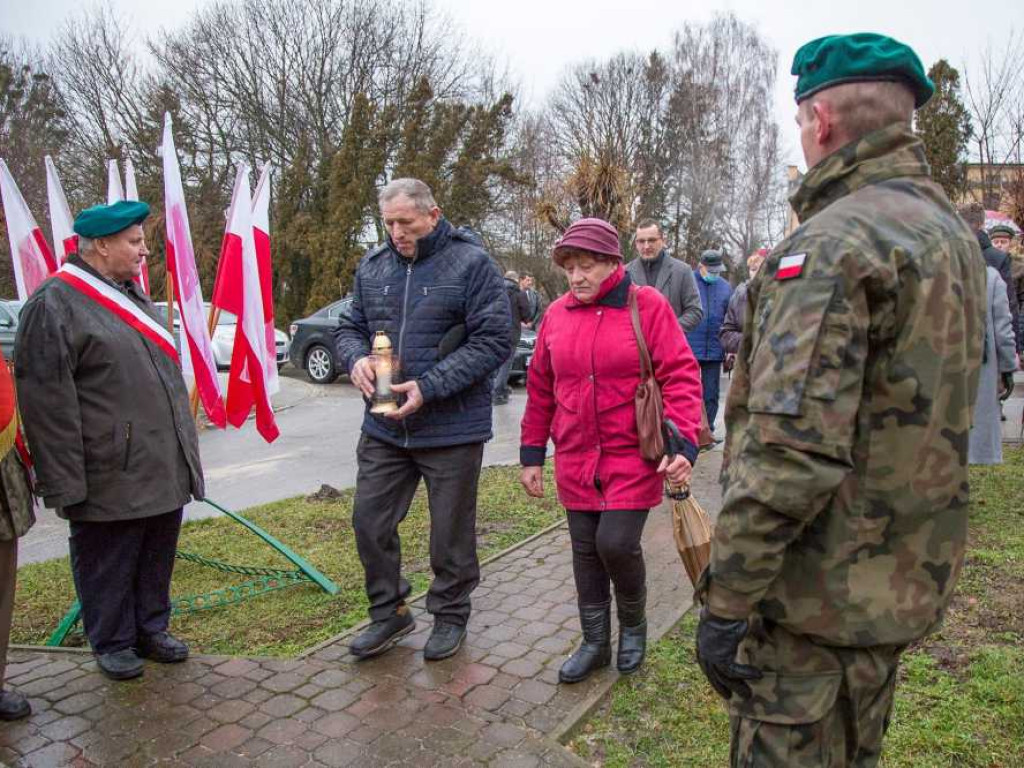 Hrubieszów: Uczczono 78 rocznicę mordu dokonanego na żołnierzach Batalionów Chłopskich i Armii Krajowej (ZDJĘCIE)
