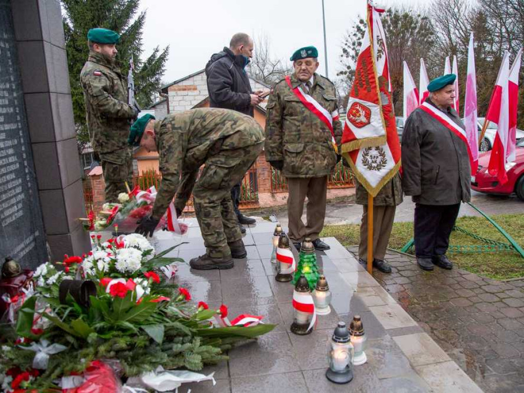 Hrubieszów: Uczczono 78 rocznicę mordu dokonanego na żołnierzach Batalionów Chłopskich i Armii Krajowej (ZDJĘCIE)