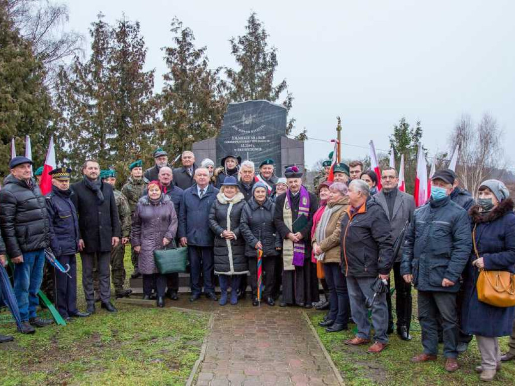 Hrubieszów: Uczczono 78 rocznicę mordu dokonanego na żołnierzach Batalionów Chłopskich i Armii Krajowej (ZDJĘCIE)