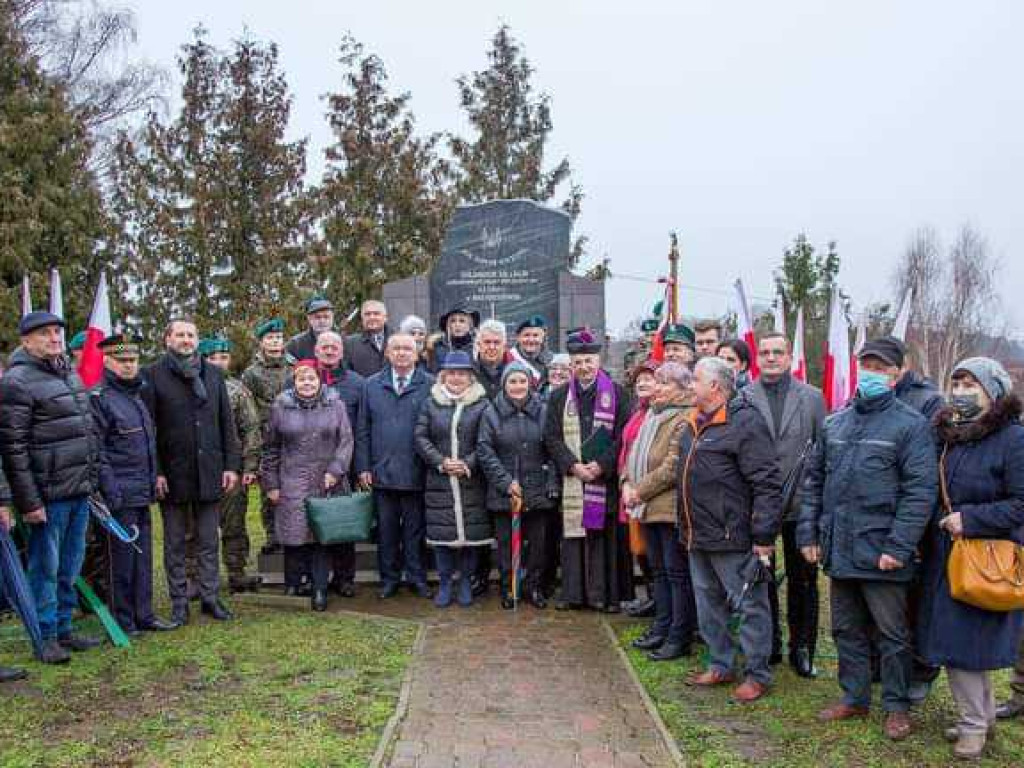 Hrubieszów: Światowy Związek Żołnierzy Armii Krajowej uczcił pamięć pomordowanych żołnierzy AK i BCh (ZDJĘCIA)
