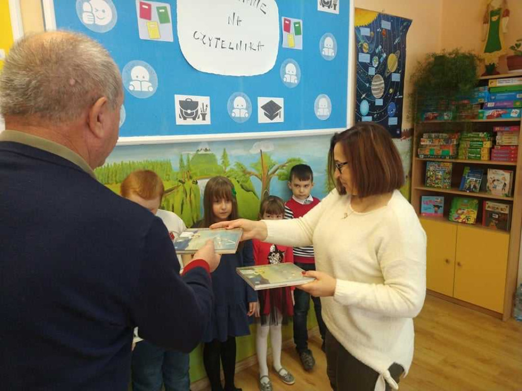 Pasowanie na czytelnika w Wiszniowie (ZDJĘCIA)