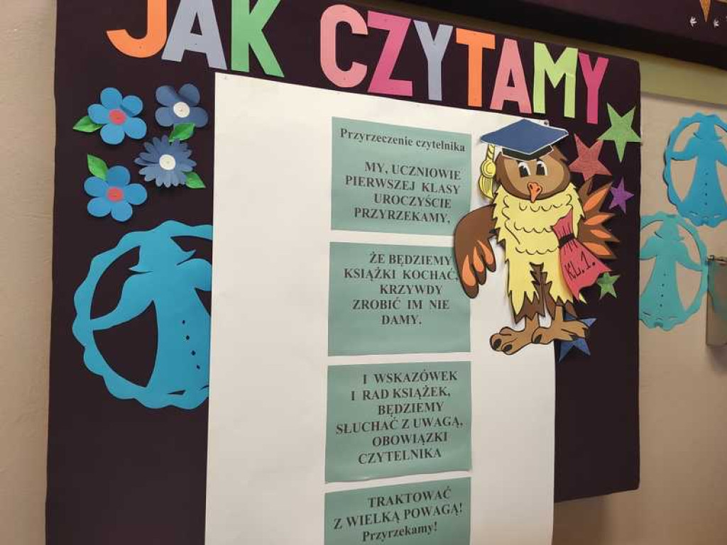 Raz, dwa, trzy, czytaj i Ty! - pasowanie na czytelnika w hrubieszowskiej Trójce (ZDJĘCIA)