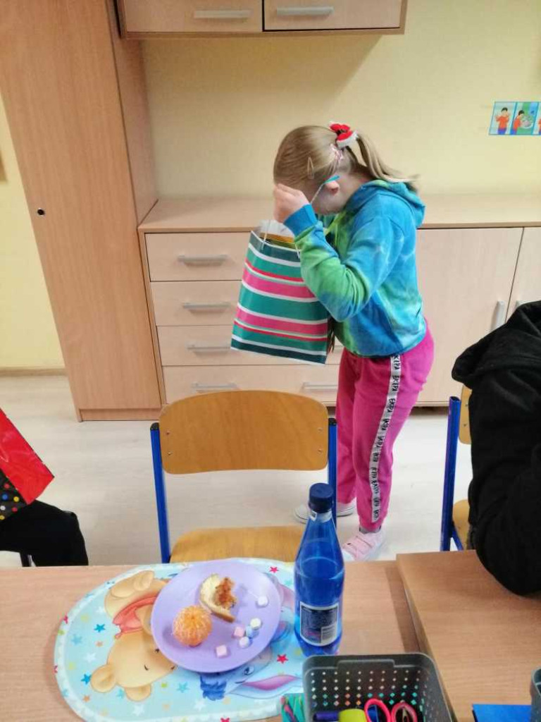 Hrubieszów: Młodzież Staszica - dzieciom (ZDJĘCIA)