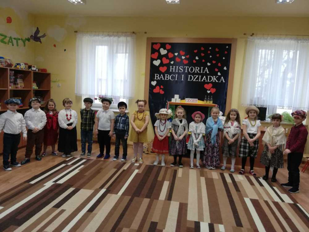 Hrubieszów: Dzień Babci i Dziadka w Miejskim Przedszkolu nr 3 przy ul. Grotthusów (ZDJĘCIA, WIDEO)