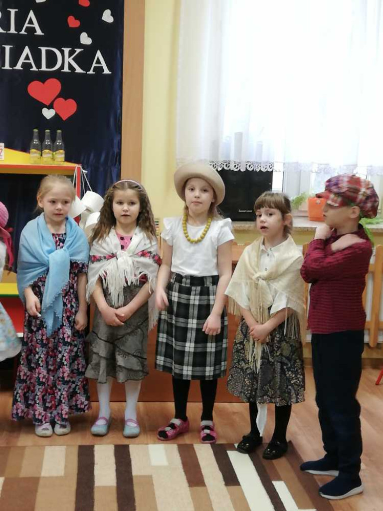 Hrubieszów: Dzień Babci i Dziadka w Miejskim Przedszkolu nr 3 przy ul. Grotthusów (ZDJĘCIA, WIDEO)