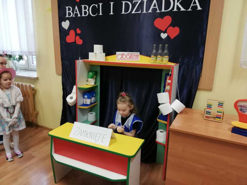Hrubieszów: Dzień Babci i Dziadka w Miejskim Przedszkolu nr 3 przy ul. Grotthusów (ZDJĘCIA, WIDEO)