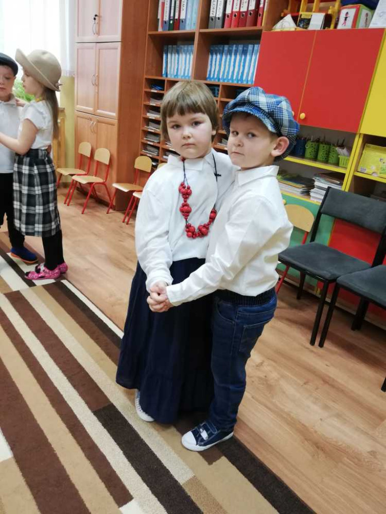 Hrubieszów: Dzień Babci i Dziadka w Miejskim Przedszkolu nr 3 przy ul. Grotthusów (ZDJĘCIA, WIDEO)