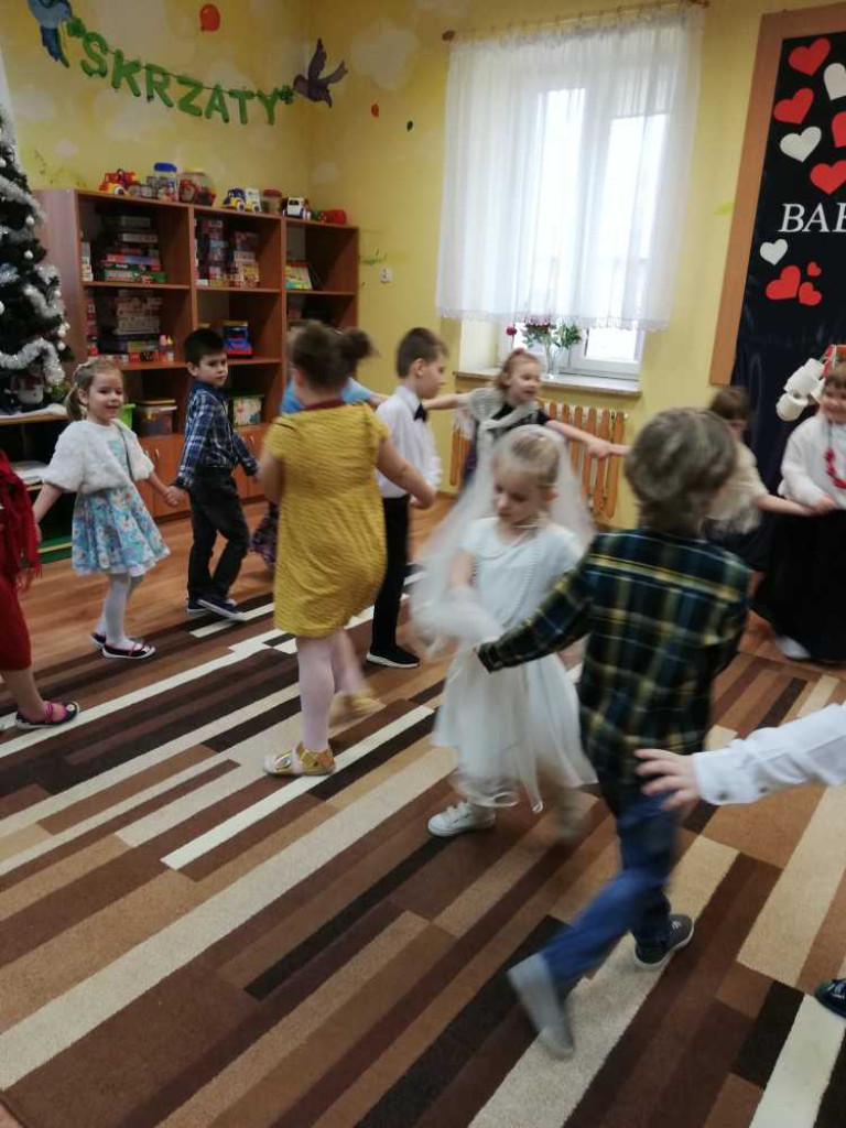 Hrubieszów: Dzień Babci i Dziadka w Miejskim Przedszkolu nr 3 przy ul. Grotthusów (ZDJĘCIA, WIDEO)