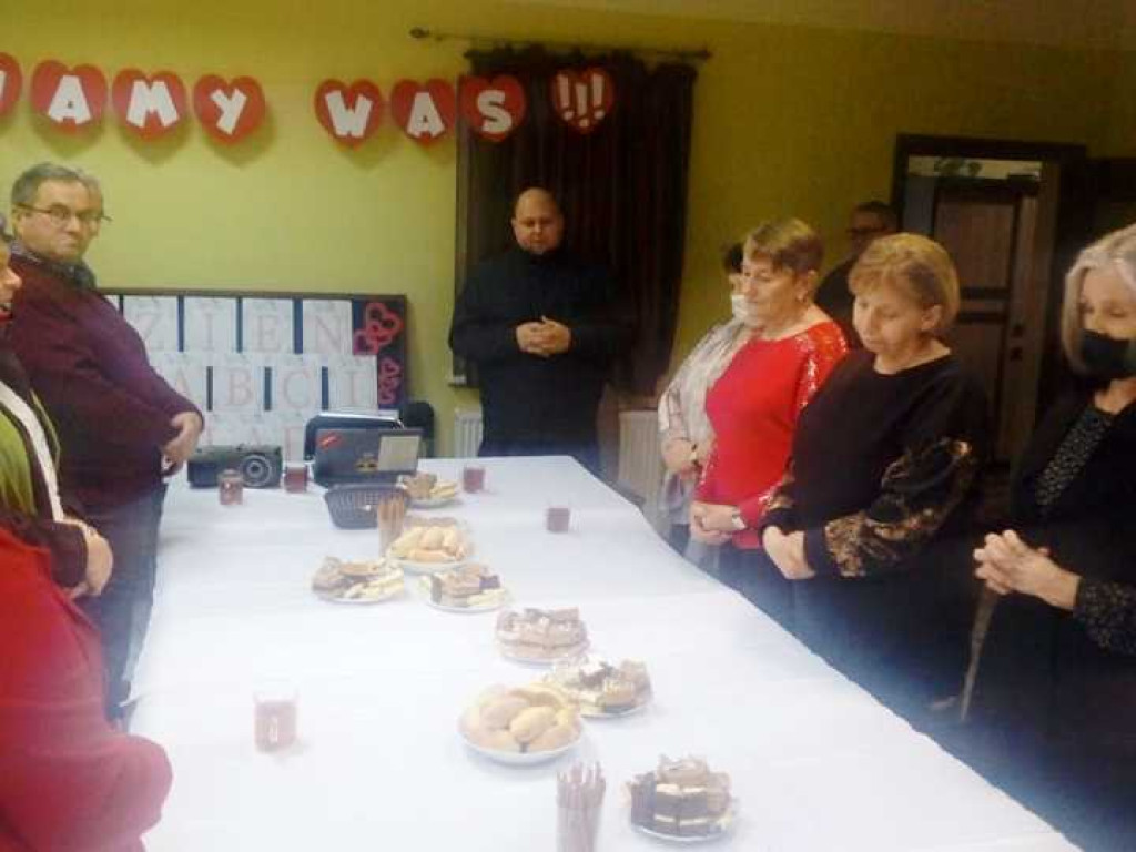 Hrubieszów: Dzień Babci i Dziadka - Caritas, Trójka i PZPSW (ZDJĘCIA)