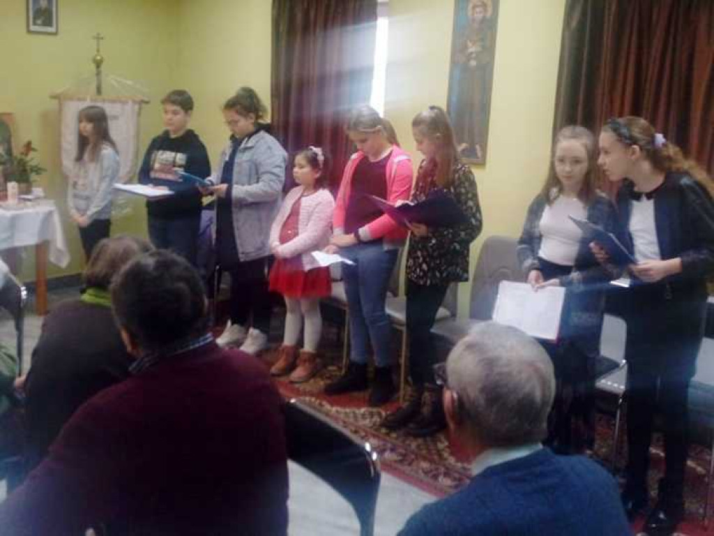Hrubieszów: Dzień Babci i Dziadka - Caritas, Trójka i PZPSW (ZDJĘCIA)