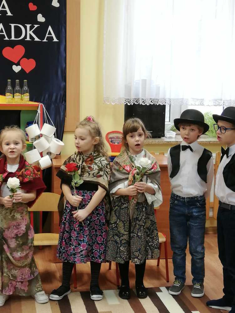 Hrubieszów: Dzień Babci i Dziadka w Miejskim Przedszkolu nr 3 przy ul. Grotthusów (ZDJĘCIA, WIDEO)