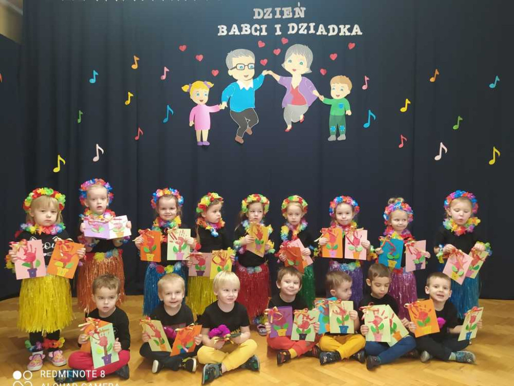 Hrubieszów: Dzień Babci i Dziadka w Przedszkolu nr 2 (ZDJĘCIA)