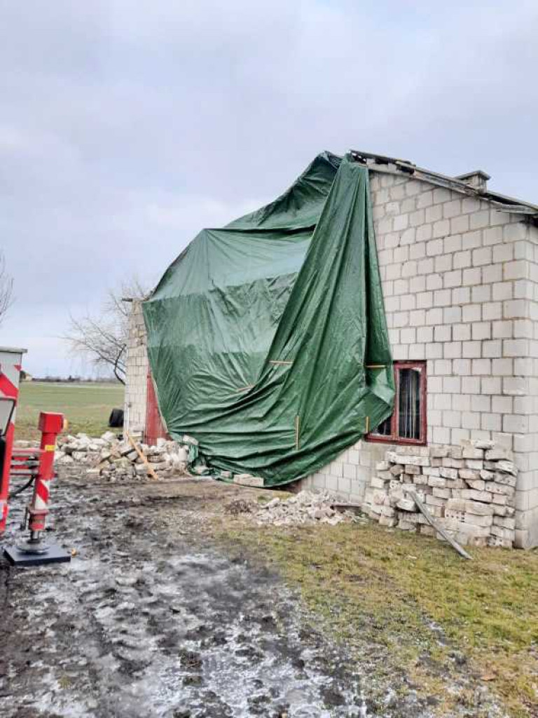 Silny wiatr. Hrubieszowscy strażacy interweniowali 9 razy (ZDJĘCIA)