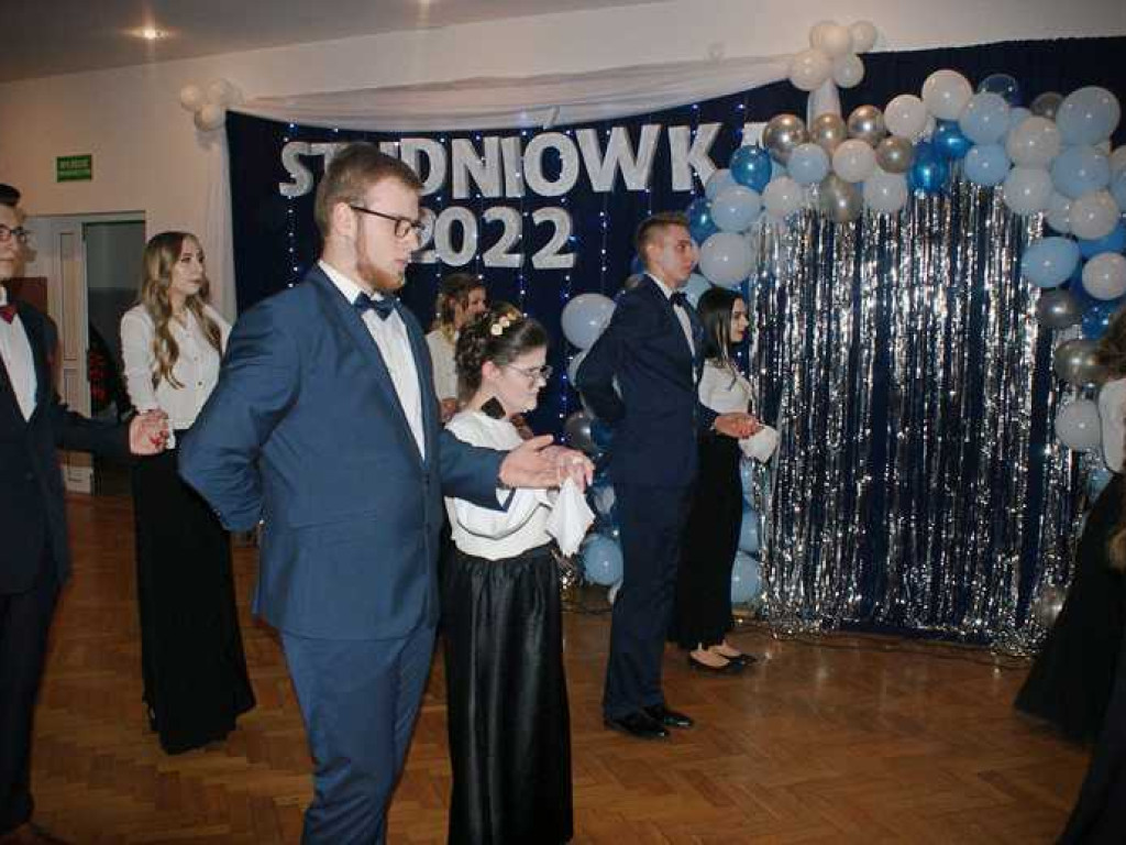 Studniówka 2022 w Horodle (ZDJĘCIA)