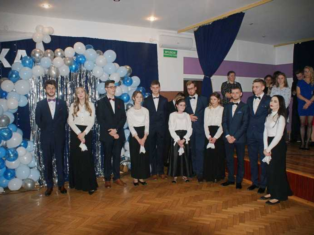 Studniówka 2022 w Horodle (ZDJĘCIA)