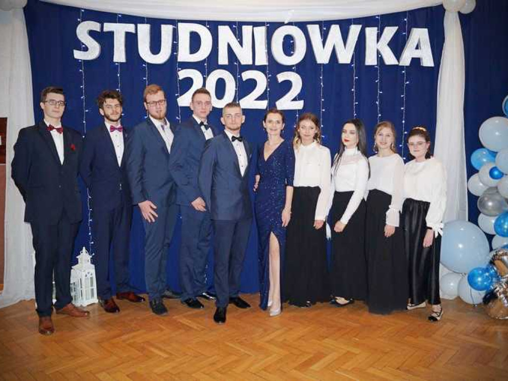 Studniówka 2022 w Horodle (ZDJĘCIA)