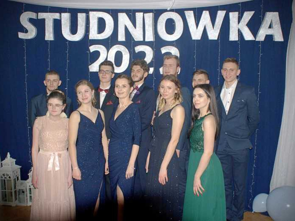 Studniówka 2022 w Horodle (ZDJĘCIA)