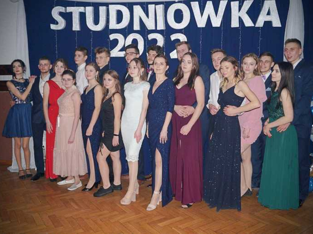 Studniówka 2022 w Horodle (ZDJĘCIA)