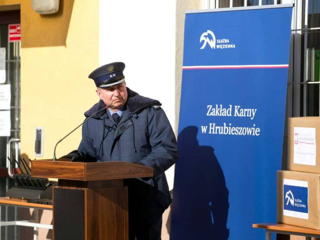 Sprzęt łączności od Zakładu Karnego w Hrubieszowie dla OSP