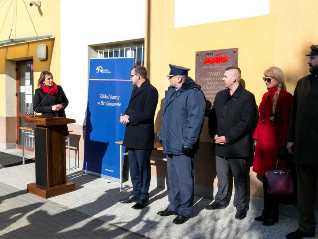 Sprzęt łączności od Zakładu Karnego w Hrubieszowie dla OSP