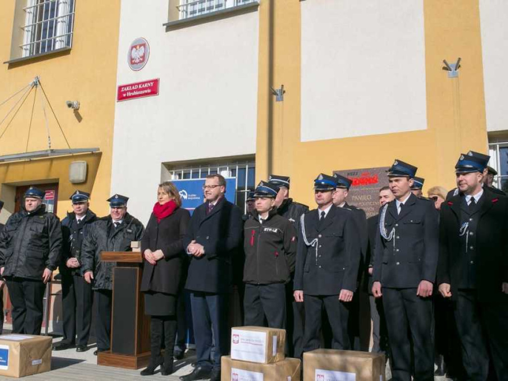 Sprzęt łączności od Zakładu Karnego w Hrubieszowie dla OSP