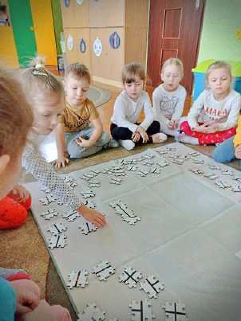Hrubieszów: Programowanie z Ozobotami w Przedszkolu nr 2 (ZDJĘCIA)