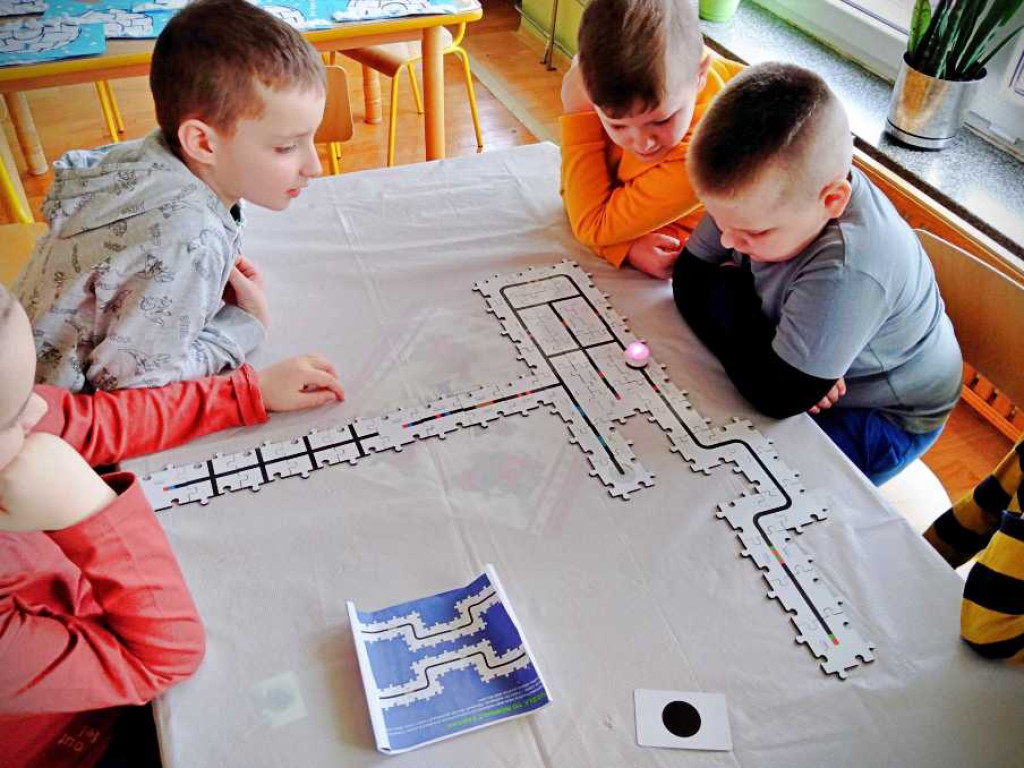 Hrubieszów: Programowanie z Ozobotami w Przedszkolu nr 2 (ZDJĘCIA)