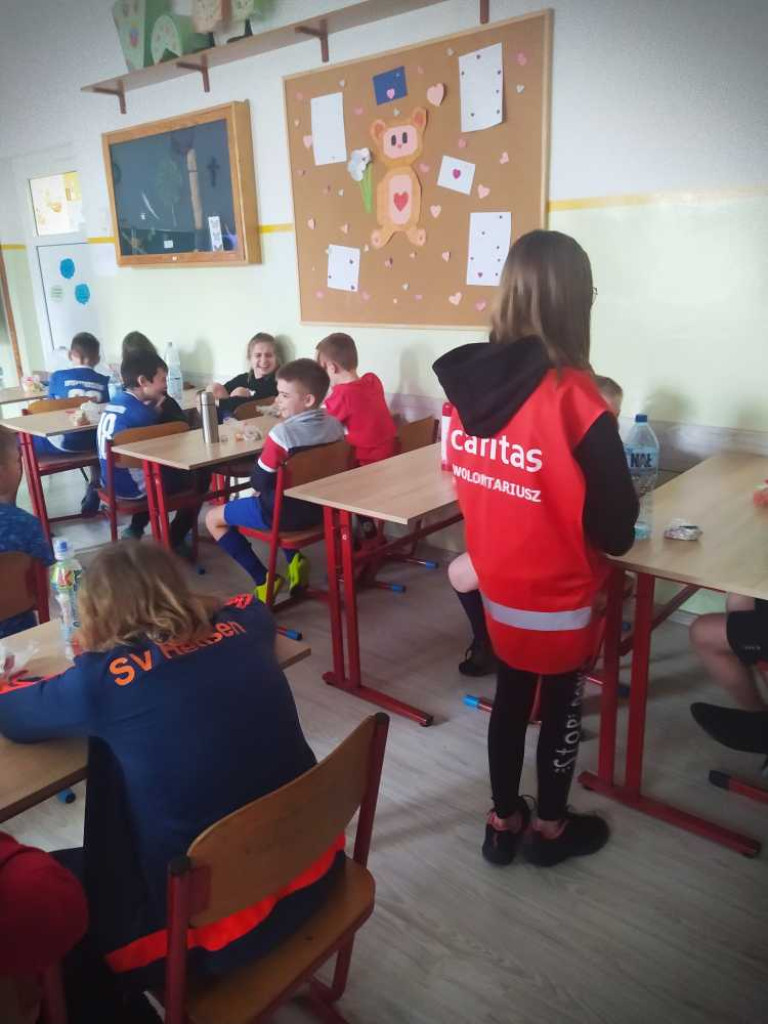 Hrubieszów: Caritas na spotkaniu z młodymi sportowcami (ZDJĘCIA)