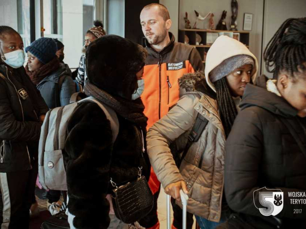 Zambijscy studenci są już bezpieczni. Żołnierze WOT zapewniają ich ewakuację z Ukrainy (ZDJĘCIA)