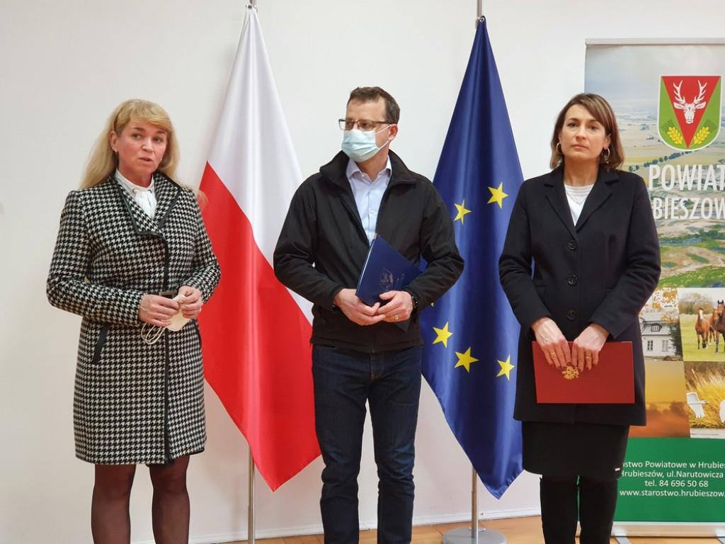 Hrubieszów: 600 tys. na karetkę i 15 tys. na pomoc uchodźcom (ZDJĘCIA, WIDEO)