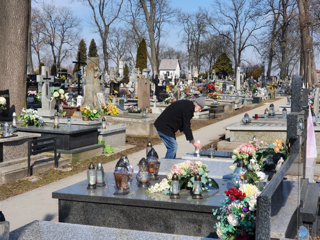 Hrubieszów: Uczczono pamięć pomordowanych kolejarzy i osób cywilnych (ZDJĘCIA)