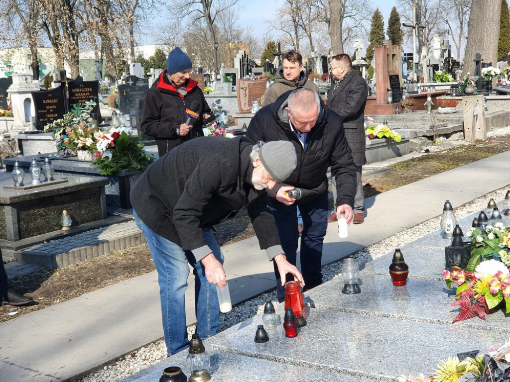 Hrubieszów: Uczczono pamięć pomordowanych kolejarzy i osób cywilnych (ZDJĘCIA)