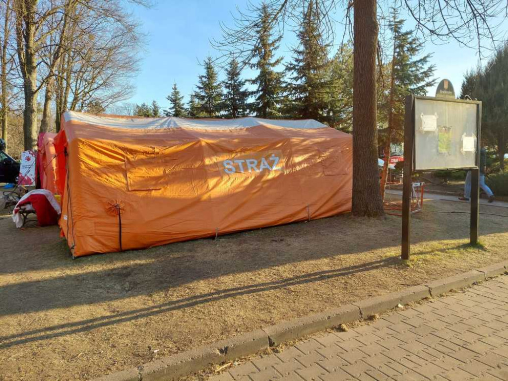 Hrubieszów: Strażacy pomagają uchodźcom (ZDJĘCIA)