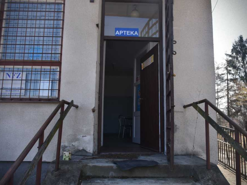 Rozpoczął się remont ośrodka zdrowia w Trzeszczanach (ZDJĘCIA)