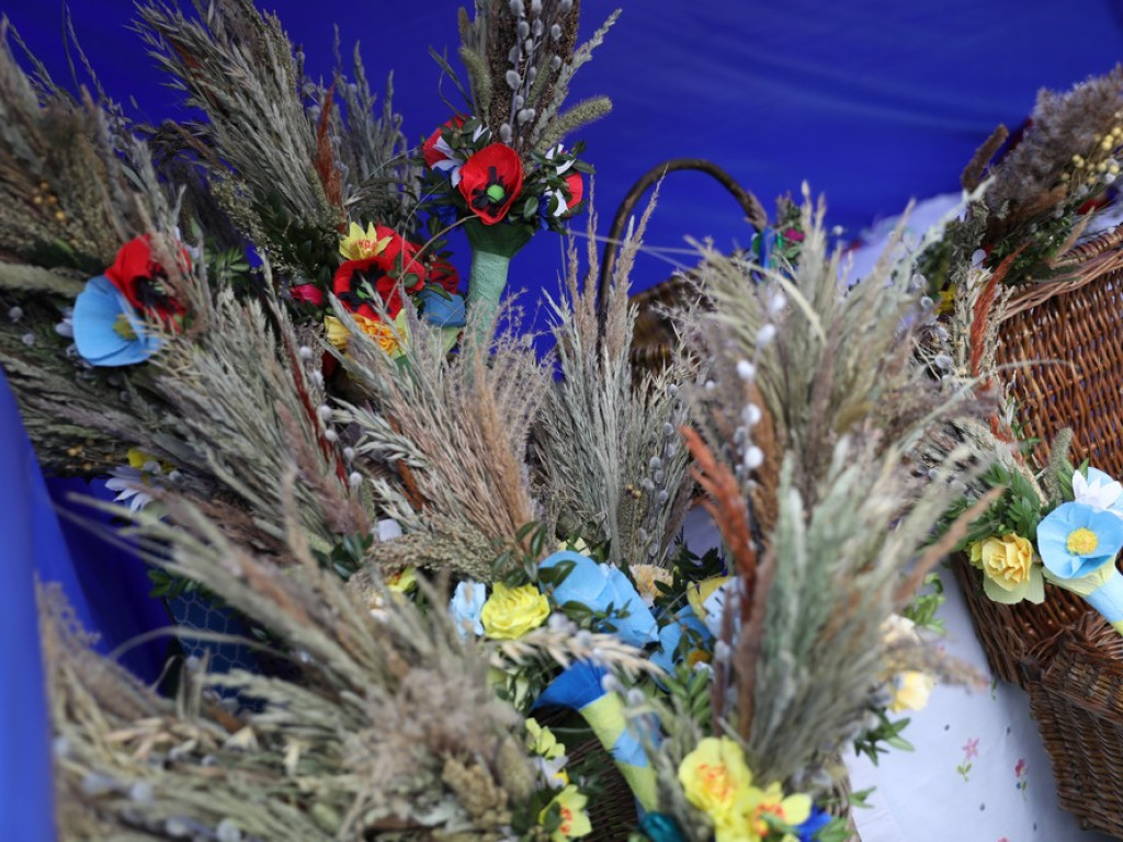 Hrubieszów: Trwa Wielkanocny Kiermasz Pisanek i Palm (ZDJĘCIA)