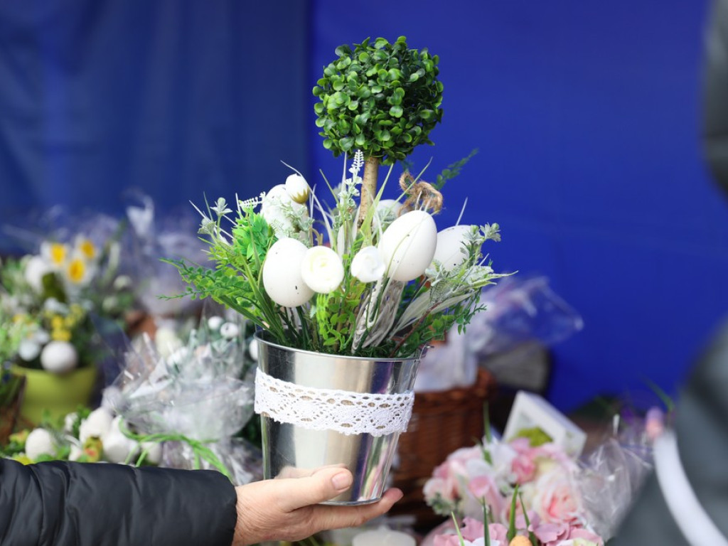 Hrubieszów: Trwa Wielkanocny Kiermasz Pisanek i Palm (ZDJĘCIA)