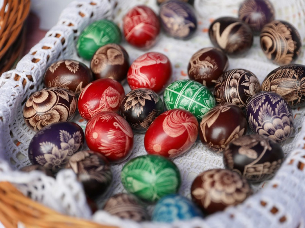 Hrubieszów: Trwa Wielkanocny Kiermasz Pisanek i Palm (ZDJĘCIA)