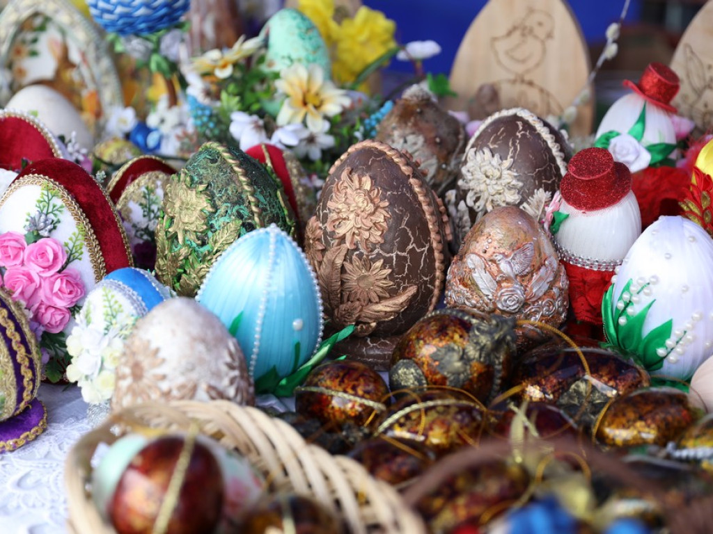 Hrubieszów: Trwa Wielkanocny Kiermasz Pisanek i Palm (ZDJĘCIA)