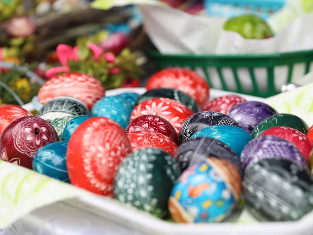 Hrubieszów: Trwa Wielkanocny Kiermasz Pisanek i Palm (ZDJĘCIA)