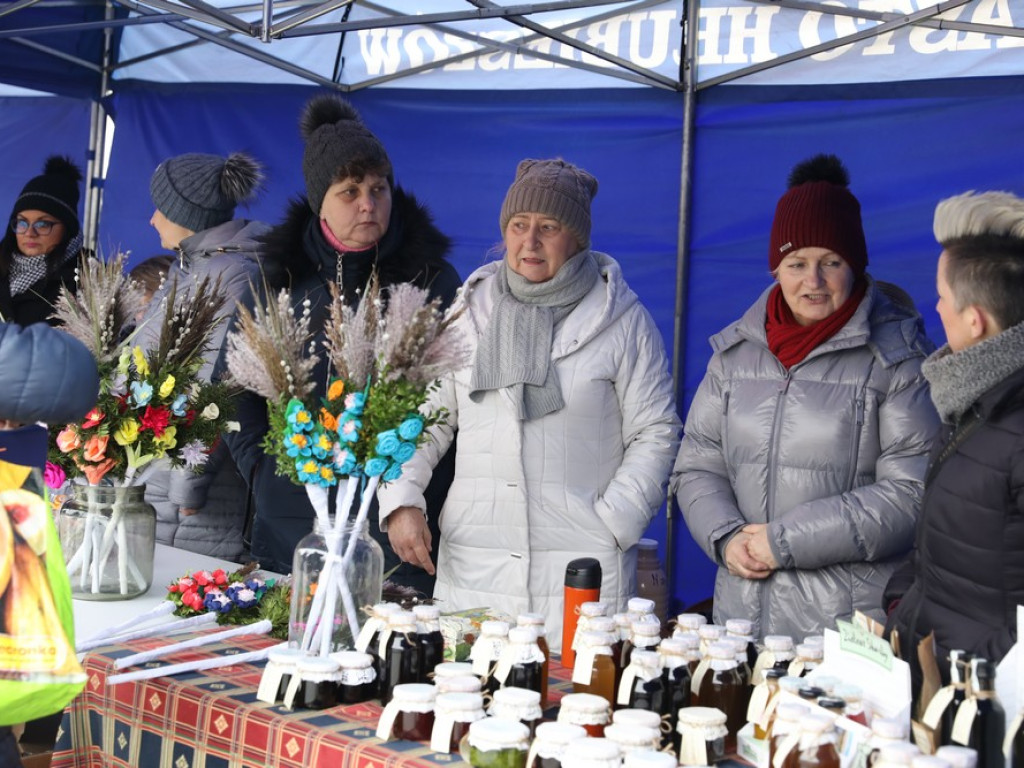 Hrubieszów: Trwa Wielkanocny Kiermasz Pisanek i Palm (ZDJĘCIA)
