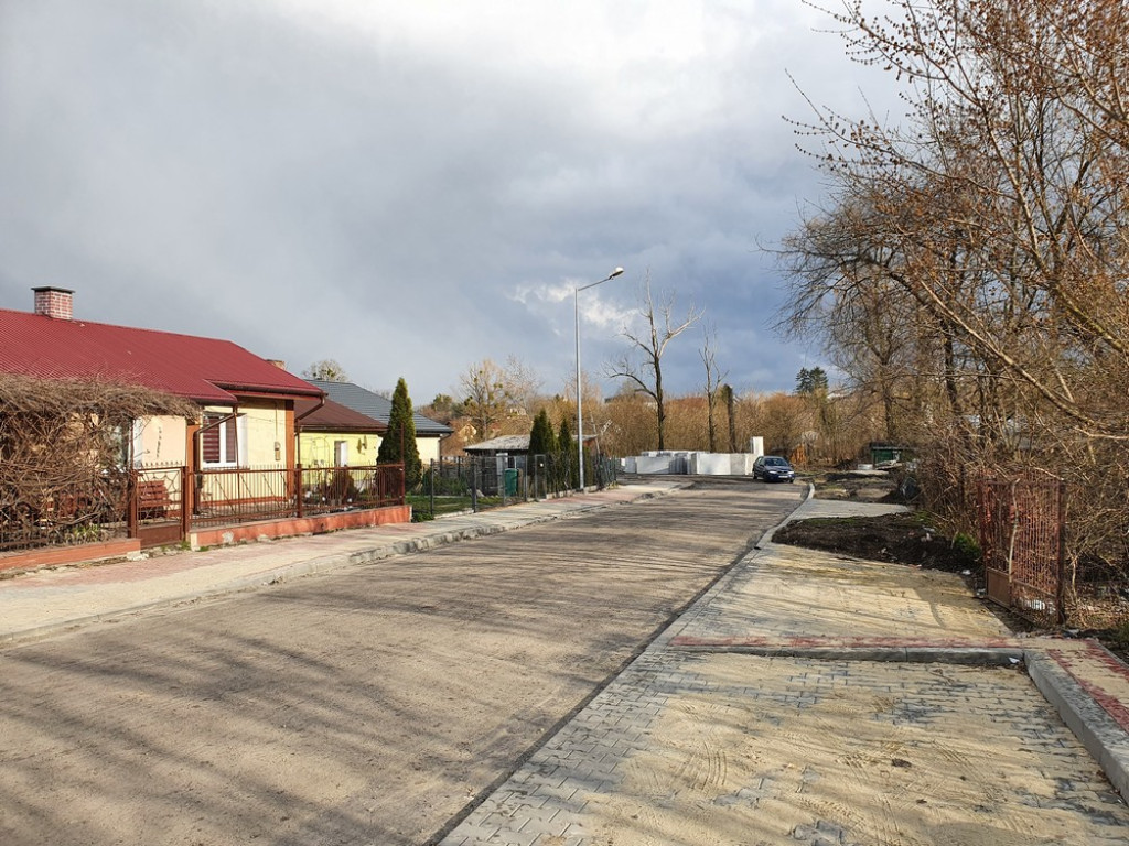 Hrubieszów: Budowa drogi dojazdowej do basenu - ZDJĘCIA