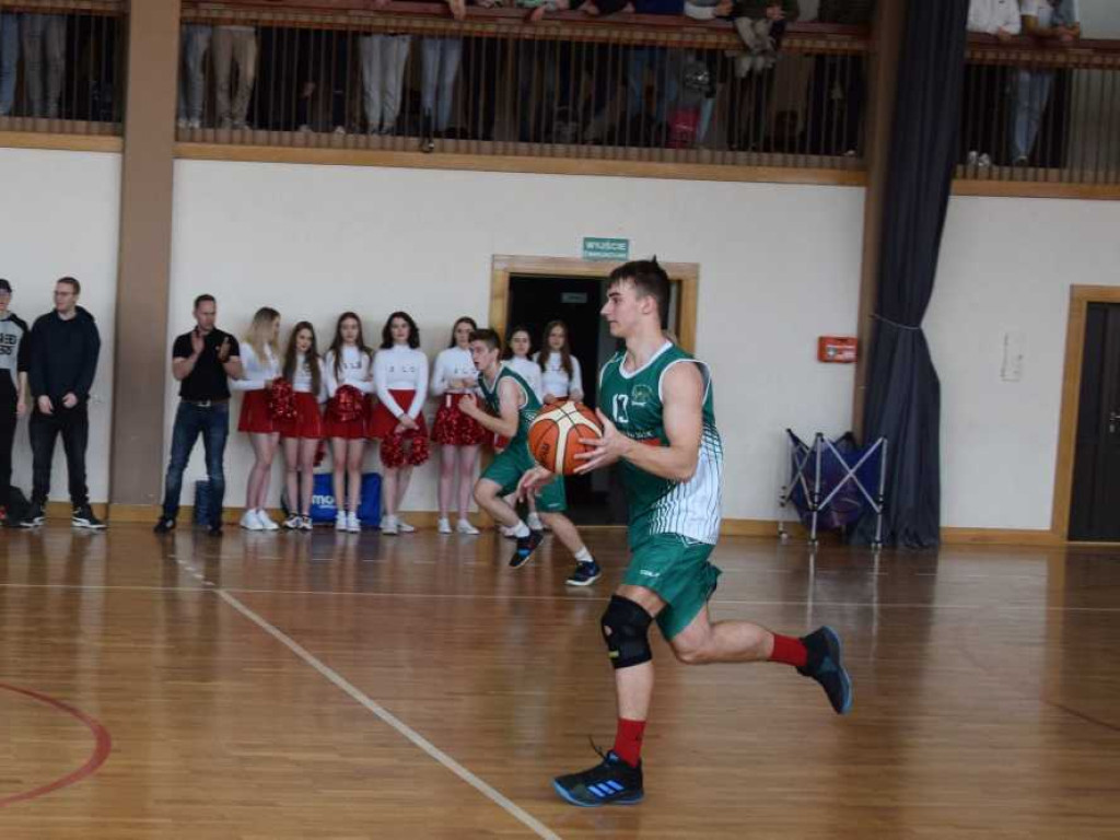 Piąte miejsce w województwie koszykarzy Staszica (ZDJĘCIA)