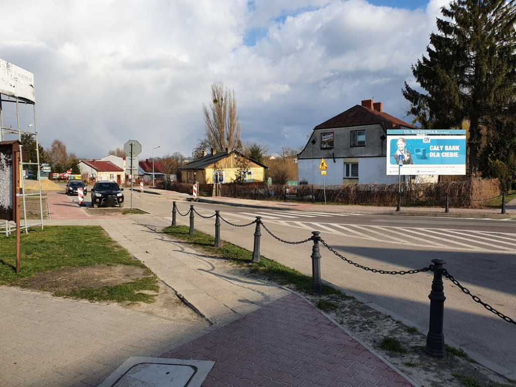 Hrubieszów: Budowa drogi dojazdowej do basenu - ZDJĘCIA